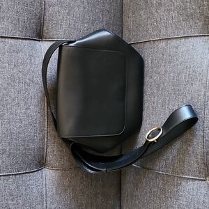 Cuyana Hexagon Crossbody